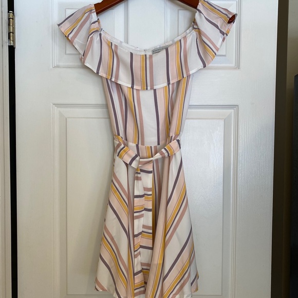 SOLD 4 for $20 / Paper Crane Dress - Picture 4 of 6